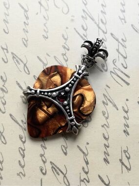 Sterling Silver & Garnet Fleur-de-Lis Pendant Necklace Guitar Pick Holder